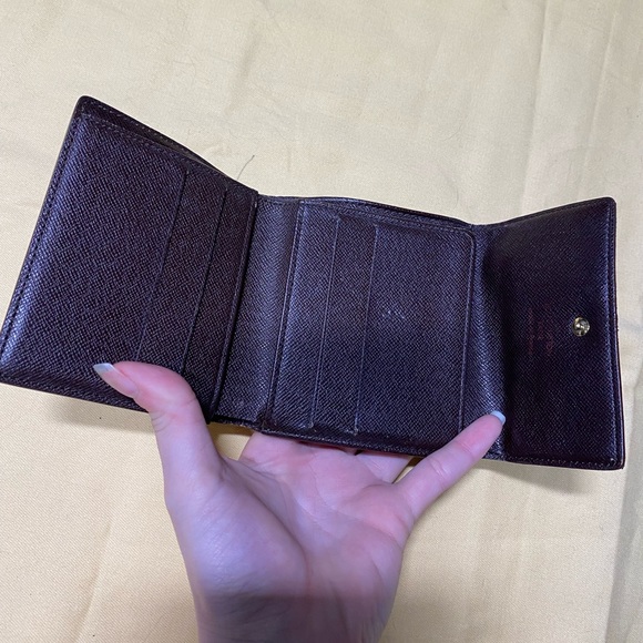 Louis Vuitton wallet - Picture 10 of 11